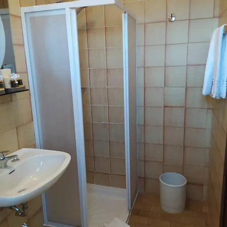 ホテル Baiardo 3*