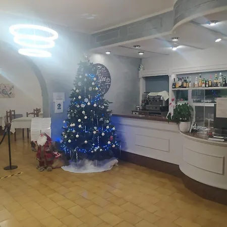 Baiardo ホテル 3*