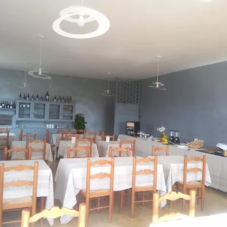 ホテル Baiardo 3*