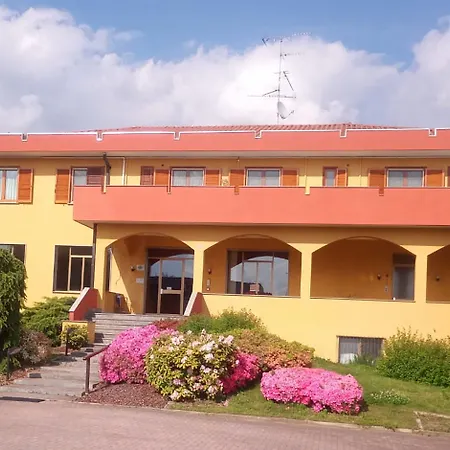 ホテル Baiardo 3*